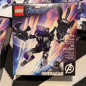 1 LEGO Marvel Avengers Black Panther Mech Set